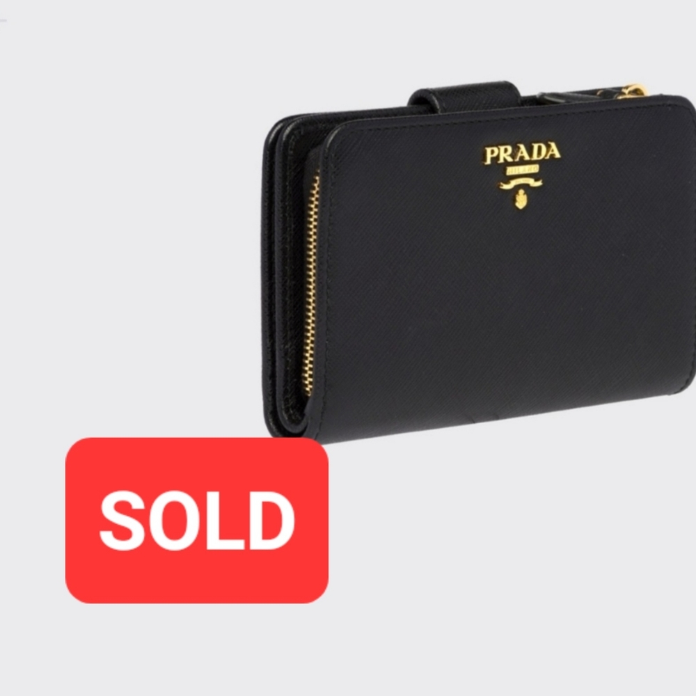 ❤SOLD❤Authentic Prada Saffiano Bifold French Leather Wallet, Preloved